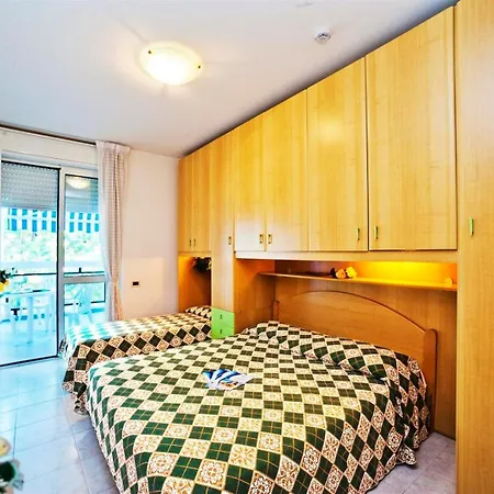 Διαμέρισμα In 24410 *